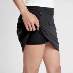 Athleta soho Black active performance women’s skirt built in shorts size 12 EUC